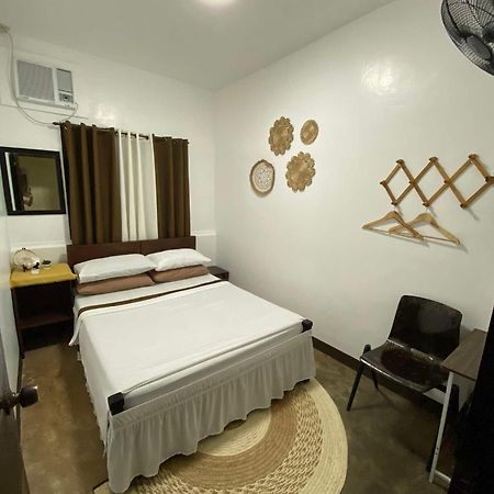 Hiraya Homestay Coron Exterior foto