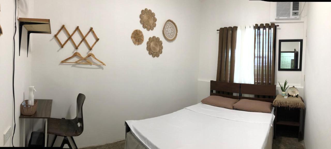 Hiraya Homestay Coron Exterior foto