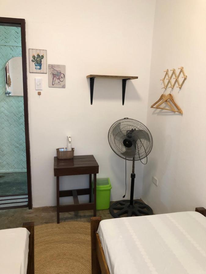 Hiraya Homestay Coron Exterior foto