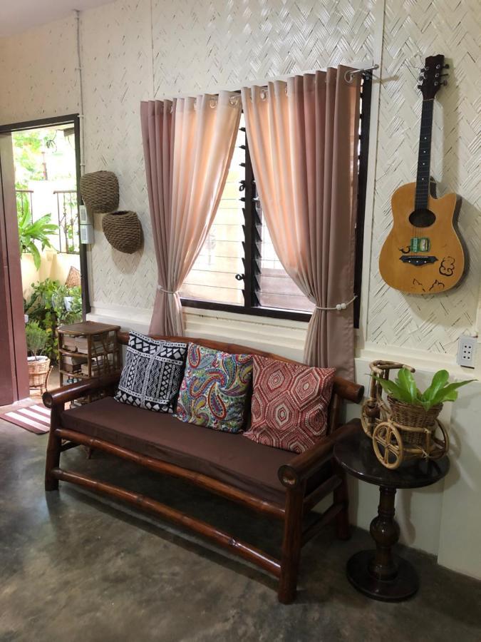 Hiraya Homestay Coron Exterior foto