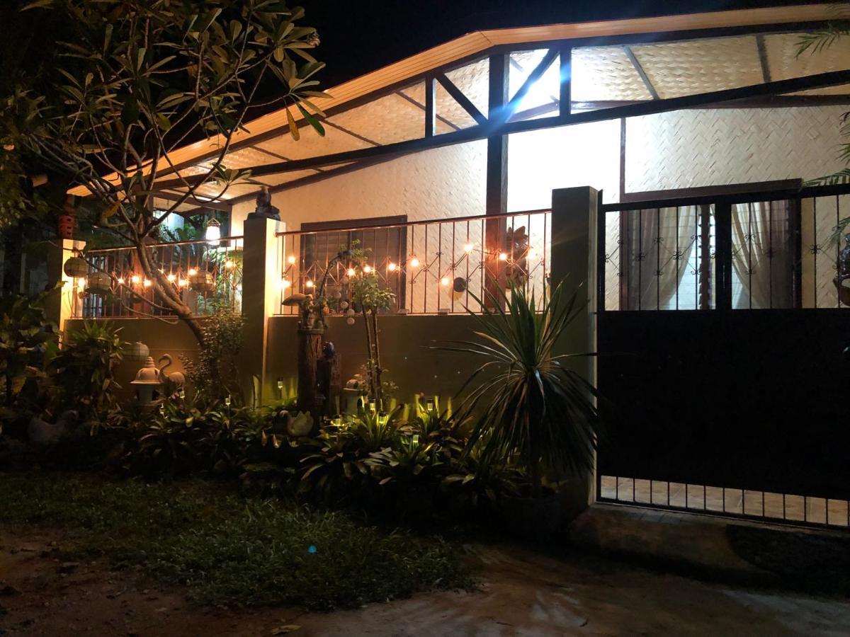 Hiraya Homestay Coron Exterior foto
