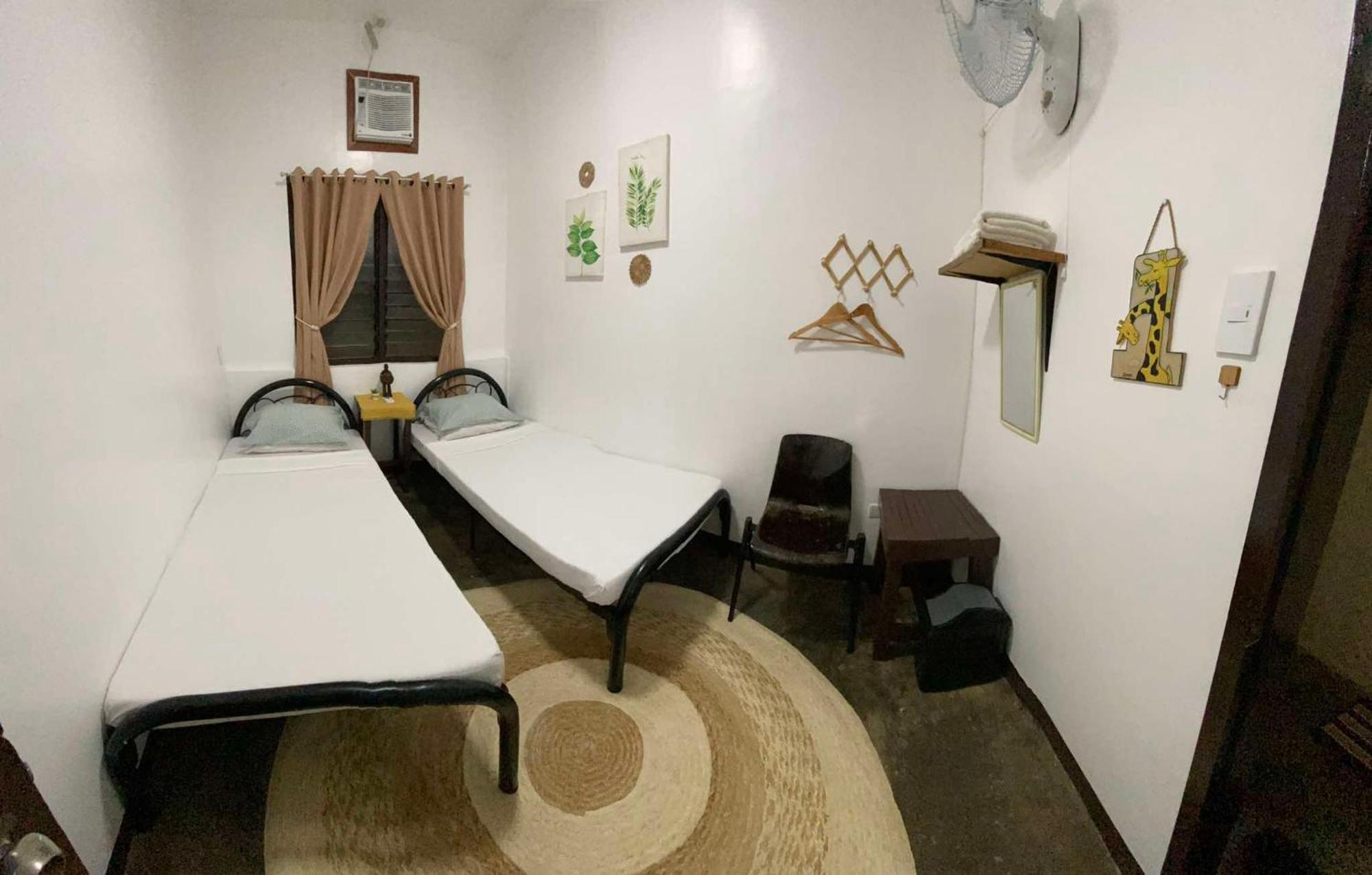 Hiraya Homestay Coron Exterior foto