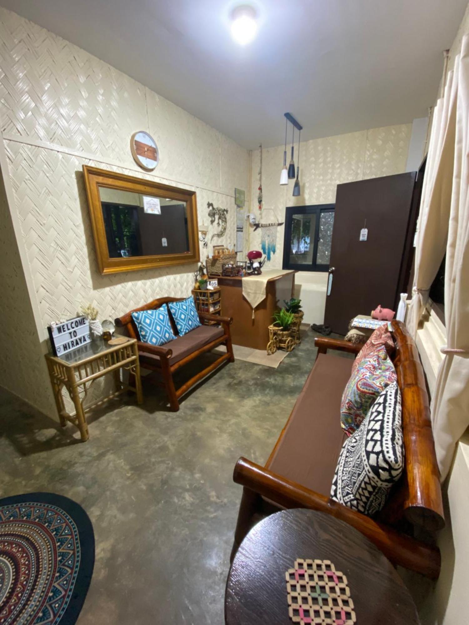 Hiraya Homestay Coron Exterior foto